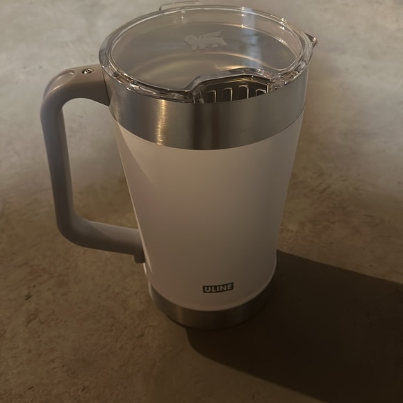 Stanley Pitcher/Uline  64oz NWOT - Picture 3 of 4